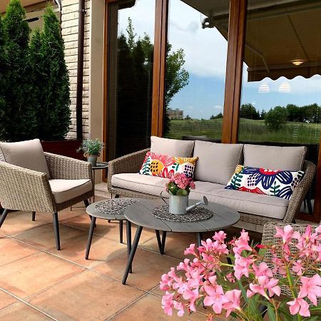 Lighthouse Golf Private Villa Lake View Balchik Bagian luar foto