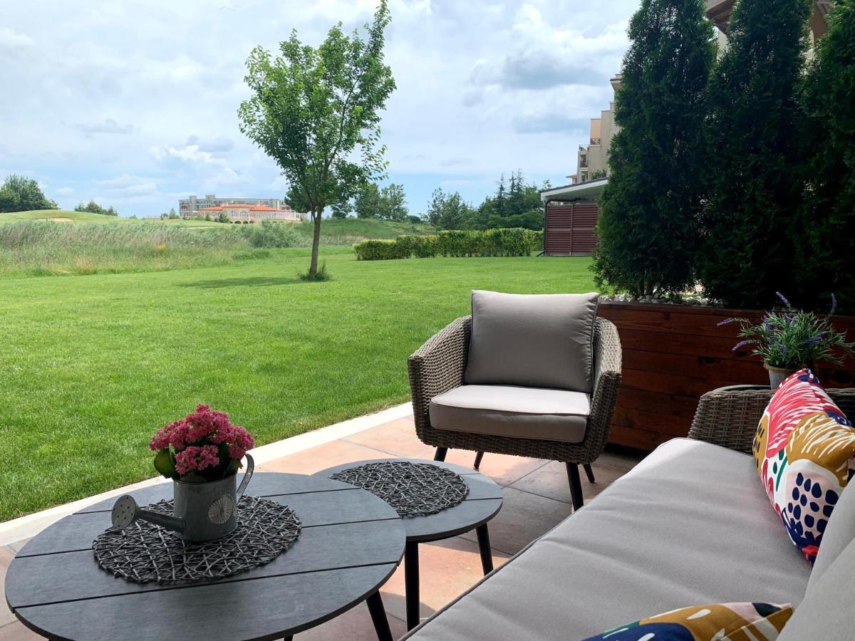 Lighthouse Golf Private Villa Lake View Balchik Bagian luar foto