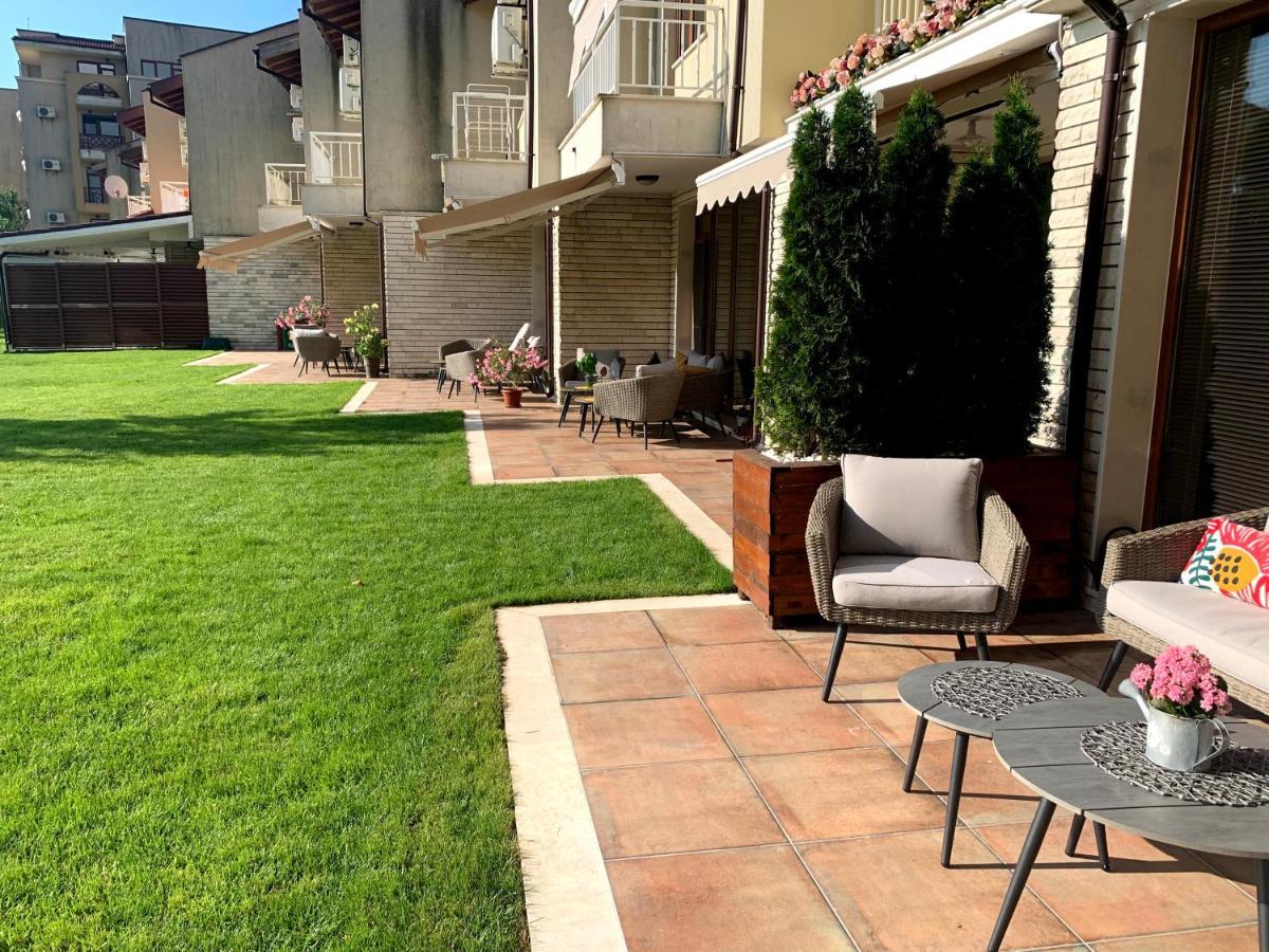 Lighthouse Golf Private Villa Lake View Balchik Bagian luar foto