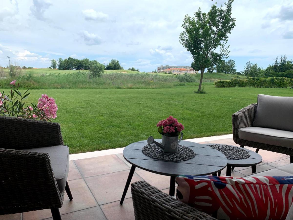 Lighthouse Golf Private Villa Lake View Balchik Bagian luar foto