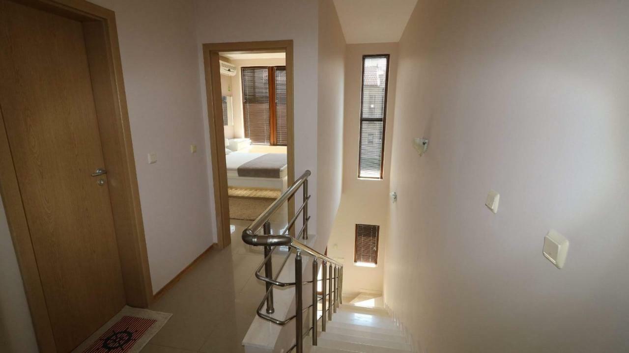 Lighthouse Golf Private Villa Lake View Balchik Bagian luar foto