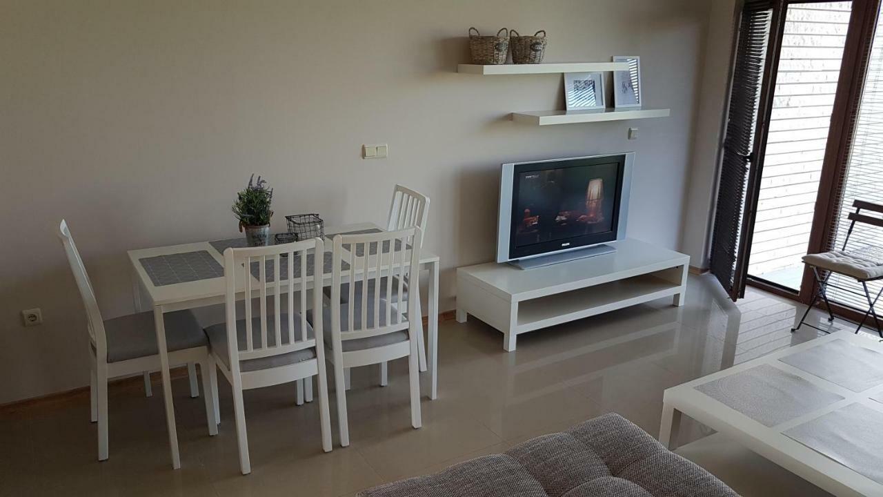 Lighthouse Golf Private Villa Lake View Balchik Bagian luar foto