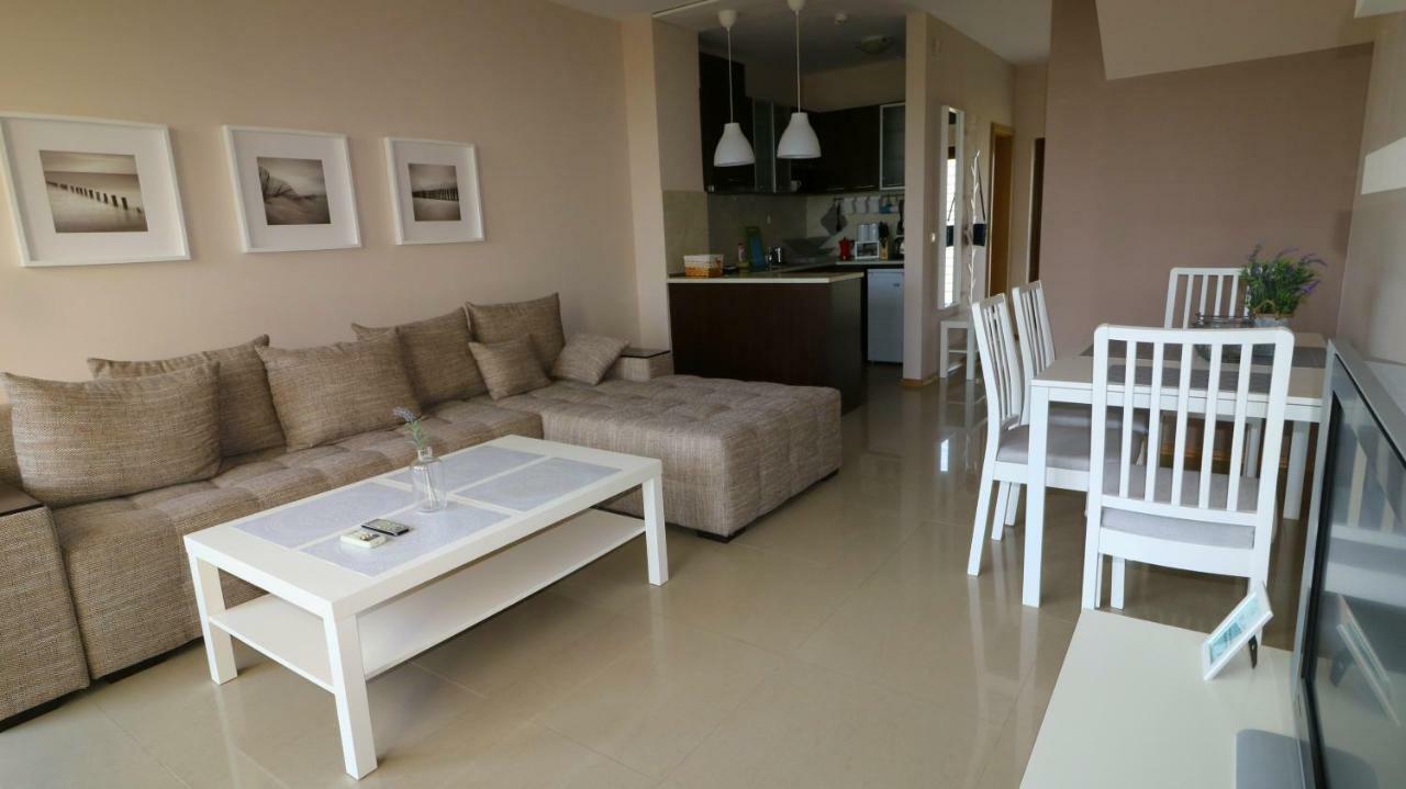 Lighthouse Golf Private Villa Lake View Balchik Bagian luar foto
