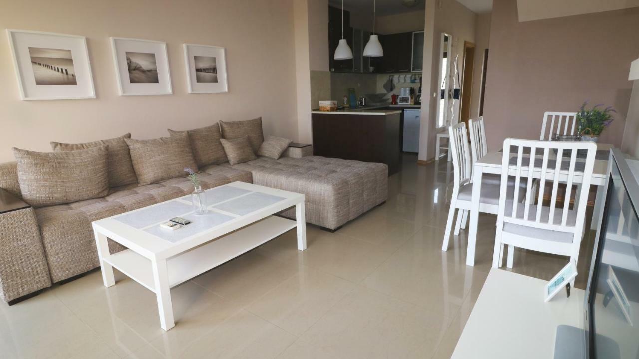 Lighthouse Golf Private Villa Lake View Balchik Bagian luar foto